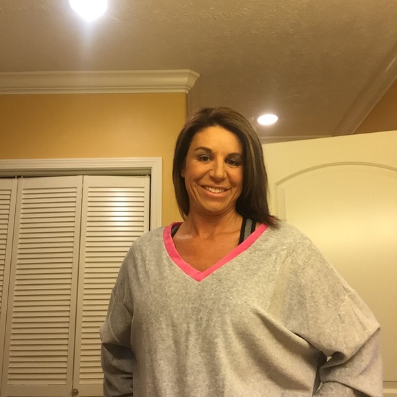 Vneck Casual Top - Picture 3 of 4